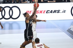 La Virtus Bologna conferma la prima posizione, Trapani si arrende dopo un overtime