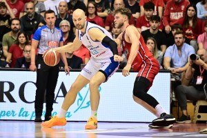 LBA Playoff, la Germani Brescia prevale su Trieste in una rocambolesca Gara 4 e vola in semifinale