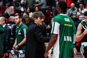 Panathinaikos, President Giannakopoulos talks to the team