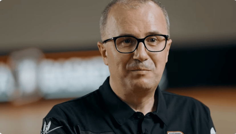 Il Derthona Basket riparte da Mario Fioretti, all'alba della sua prima esperienza da capo allenatore in Serie A dopo più di vent'anni da assistente