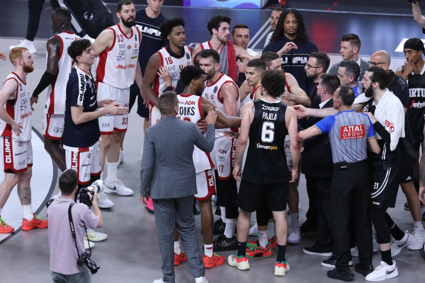 «Virtus, una notte nera. Milano comanda sempre e si prende gara due» titola la Repubblica-Bologna oggi in edicola
