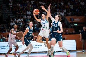 Dal +24 al pari, ma l’Italia c’è e vola al Pireo: Slovenia ko