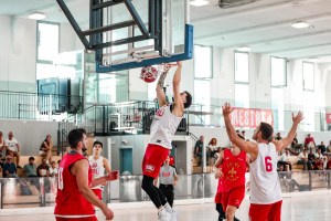 L’Unieuro Forlì batte Cremona e accede alla finale della US Modena Basket Cup