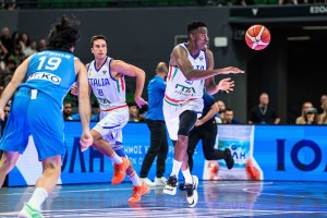Italbasket, non preoccupano le condizioni di Ricci e Akele. Le convocazioni dopo lo sbarco a Cipro