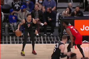 Amir Coffey Joins Milwaukee Bucks