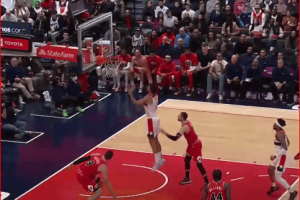 Wizards re-sign Anthony Gill