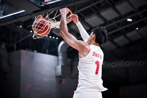 Nets, accordi con Fanbo Zeng e Ricky Council IV