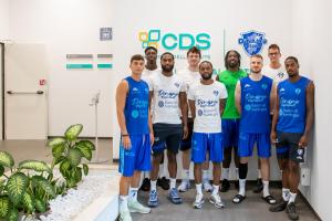 Dinamo Sassari in partenza per Nuoro: entusiasmo e gruppo quasi al completo