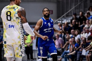 Pallacanestro Brescia, CJ Massinburg fuori fino alla pausa: si guarda al mercato