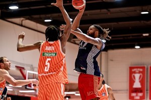 L’Olimpia in campo a Cagliari con il lutto: c’è Gran Canaria