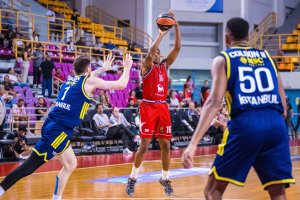 L’Olimpia Milano si spegne alla lunga: vince il Fenerbahce in rimonta