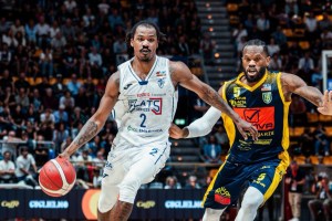 La Fortitudo Bologna travolge la Givova Scafati 94 a 64