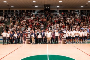 Pallacanestro Forlì: Orgoglio ed emozione, 800 tifosi abbracciano squadra e tifosi