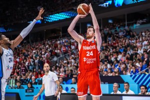 Türkiye on a mission: Greece swept aside 94–68 to reach the EuroBasket Final