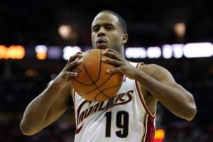 Damon Jones si dichiara colpevole nel caso insider trading NBA