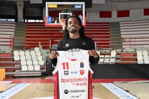 Pallacanestro Varese, presentato Ike Iroegbu: “Sono pronto a fare il meglio per la squadra”