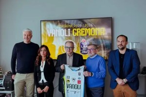 Il Presidente LBA Maurizio Gherardini in visita nella sede della Vanoli Basket Cremona