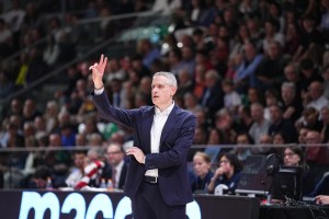 Pallacanestro Varese, Kastritis: “Non siamo questa squadra, se continuiamo così non andremo lontano”
