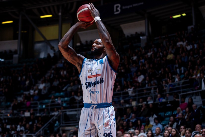 Napoli Basketball Reggio Emilia