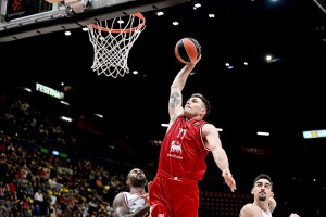 Milano costruisce la vittoria dalla difesa, Parigi battuta 86-77