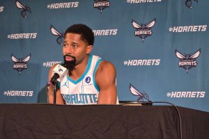 Everyone’s crazy about Spencer Dinwiddie. Even Bayern Munich is interested