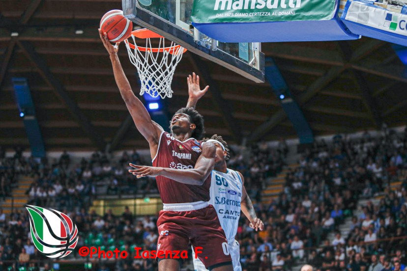 LBA A2 finale play off Acqua S. Bernardo Cantù - Trapani Paul Eboua