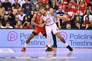 La Trapani Shark respinge i tentativi di rimonta di Trieste e inizia la stagione con una vittoria
