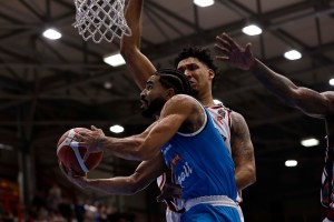 Il Napoli Basketball si sblocca in casa, Reggiana ko al PalaBarbuto