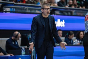 Brescia, Cotelli: “Partita tosta, faticando in difesa nei primi 3 quarti, abbiamo tanto da lavorare”