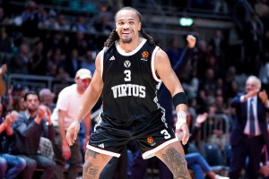 Virtus Bologna, serata da sogno e record per Carsen Edwards