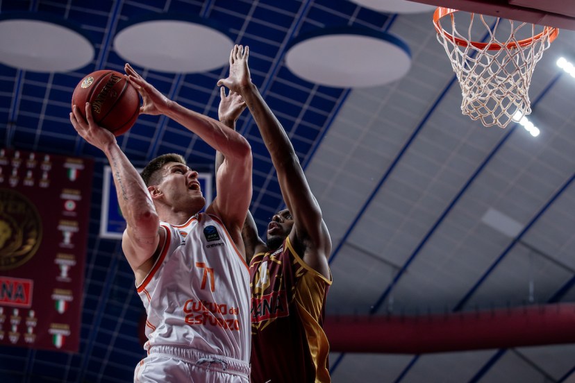 Secondo quanto appreso da Sportando il club biancorosso è in trattative avanzate con Nathan Sestina