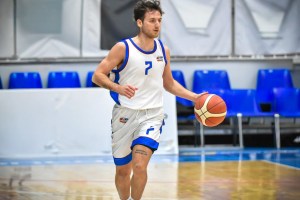 Ferrara Basket, tesserato Emanuele Caiazza