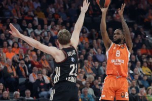 Vince ancora Valencia. Un terzo quarto demolitore spazza via il Bayern