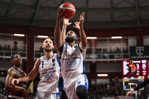 Pallacanestro Brescia, Massinburg verso il rientro ma il club vigila sul mercato