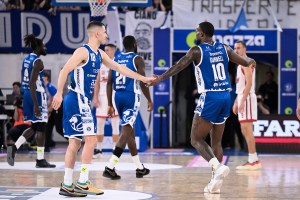 Varese lotta ma al PalaLeonessa non si passa: sesta vittoria consecutiva per Brescia
