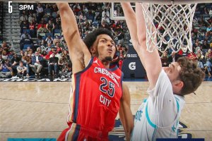 Alvarado firma la tripla decisiva: i Pelicans battono gli Hornets