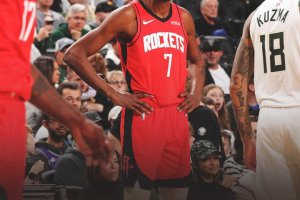 Durant trascina Houston: 31 punti e rimonta vincente a Milwaukee