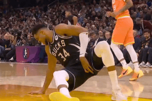 Milwaukee Bucks, Giannis Antetokounmpo si fa male: nelle prossime ore la risonanza
