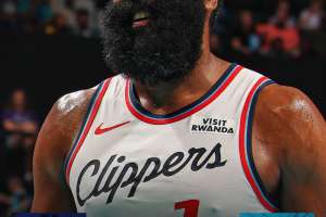 Un James Harden da 55 punti trascina i Los Angeles Clippers al successo su Charlotte