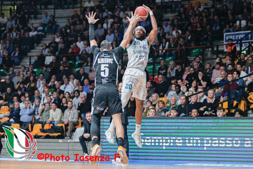 Acqua S. Bernardo Cantù Apu Old Wild West Udine Xavier Sneed