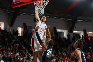 Pallacanestro Varese, il contratto di Olivier Nkamhoua e gli occhi delle big