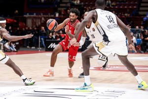Milano cala il tris, vincente la prima panchina in Eurolega di Poeta