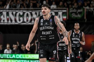 Dominik Olejniczak: Fuori dal campo sono imprenditore di saloni di parrucchiere e amo i tatuaggi