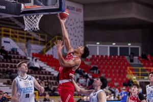 IBSA NextGen Cup 2025/26: la UNA Hotels Reggio Emilia ha la meglio sulla Vanoli Cremona (74-82)