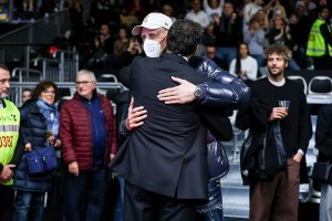 Repubblica-Bologna: La Virtus dilaga contro Tortona. Omaggio a Belinelli e Polonara