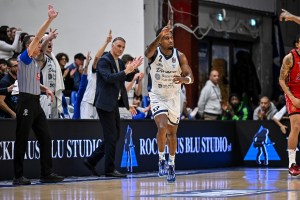 LBA Round 10: La Dinamo Sassari resiste ai tentativi di rimonta di Trieste e prevale per 85-80