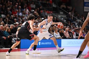 Brescia si prende la quinta vittoria consecutiva espugnando Reggio Emilia