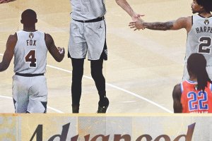 Spurs, De’Aaron Fox esalta le potenzialità del gruppo: “Il cielo è l’unico limite”