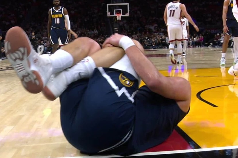 Infortunio Nikola Jokic