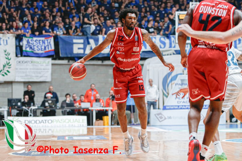 LBA Acqua S. Bernardo Cantù - EA7 Olimpia Milano Armoni Booker